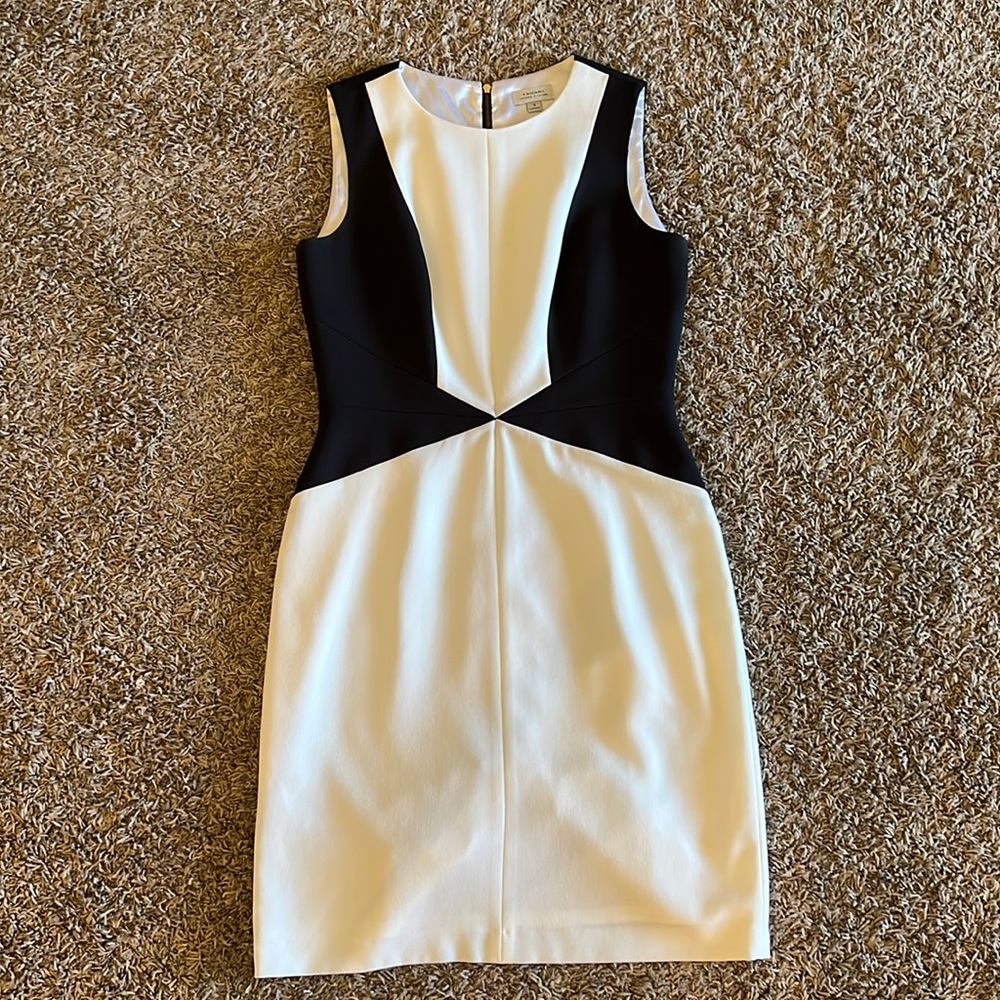 Tahari lined black and white dress Size 8